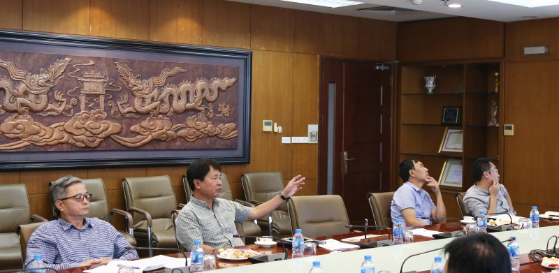 &Ocirc;ng Nguyễn Anh Tuấn  - Tổng gi&aacute;m đốc Tổng c&ocirc;ng ty chỉ đạo tại buổi họp