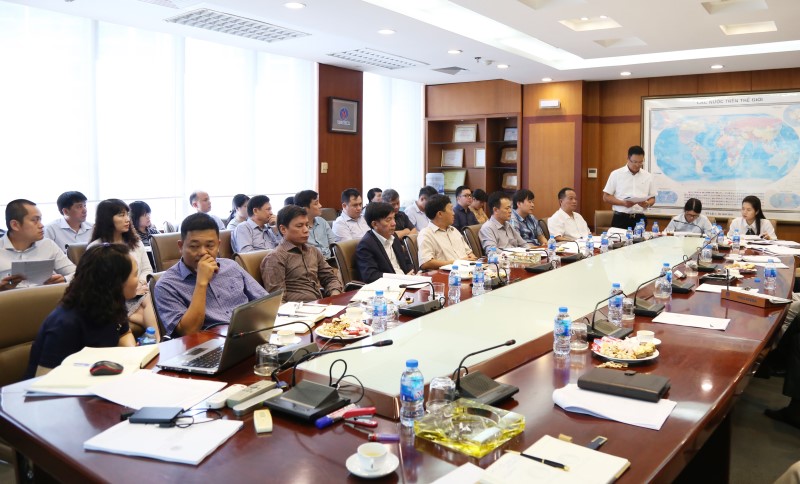 &Ocirc;ng Qu&aacute;ch Hữu Thuận &ndash; Chủ tịch HĐQT C&ocirc;ng ty CP KD Gạch ốp l&aacute;t Viglacera b&aacute;o c&aacute;o t&igrave;nh h&igrave;nh thị trường v&agrave; hoạt động SXKD khối Gạch ốp l&aacute;t 