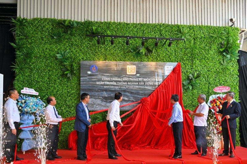 0911-khanh-thanh-day-chuyen-san-xuat-da-nung-ket-08.jpg