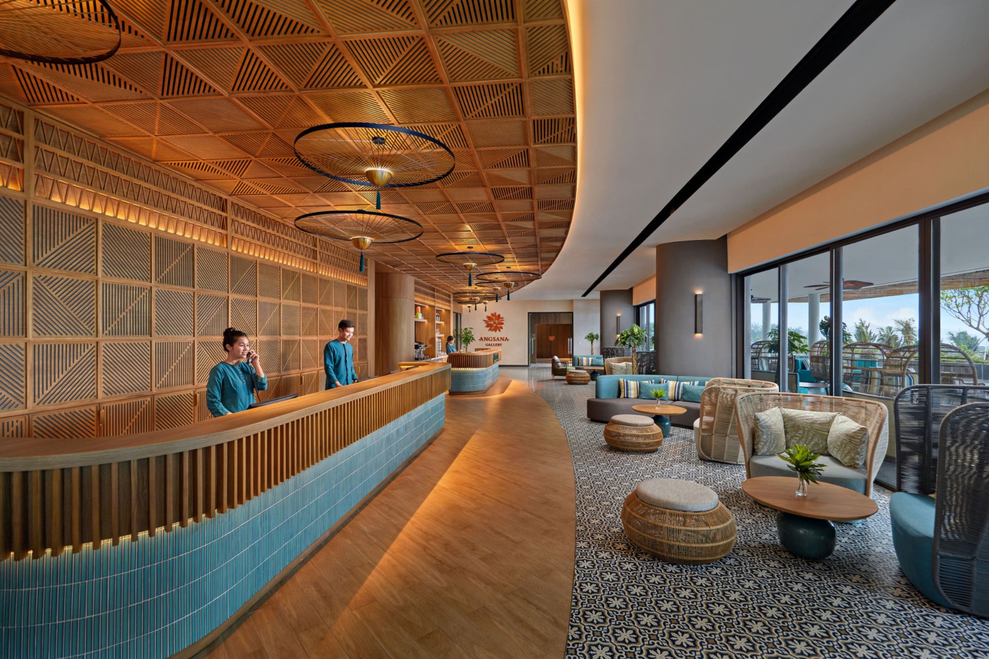 lobby-23403-min.jpg