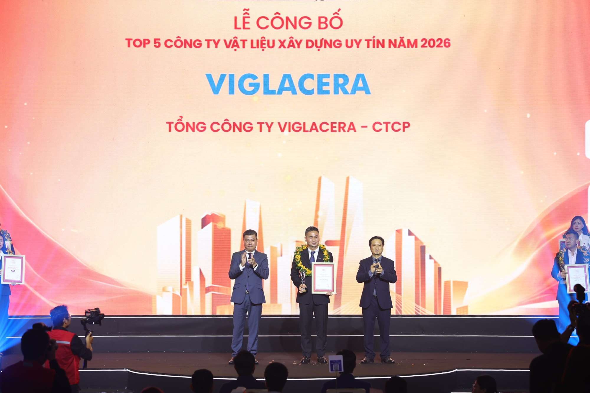 viglacera230426a2.jpg