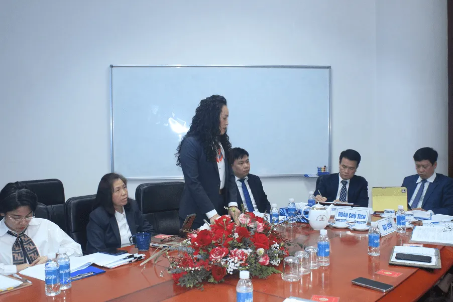 CHI BỘ CÔNG TY CP KINH DOANH GẠCH ỐP LÁT VIGLACERA TỔ CHỨC THÀNH CÔNG ĐẠI HỘI CHI BỘ NHIỆM KỲ 2025 – 2027