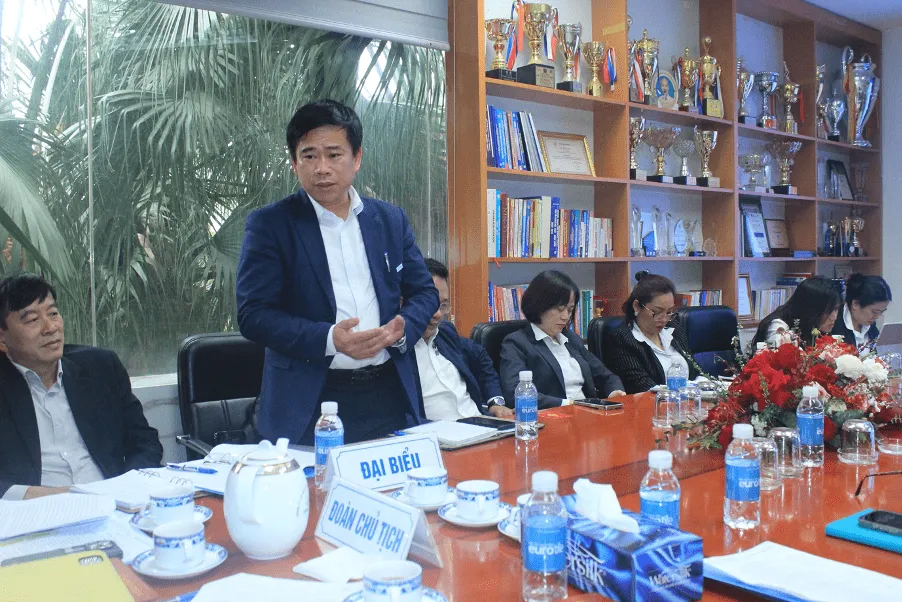 CHI BỘ CÔNG TY CP KINH DOANH GẠCH ỐP LÁT VIGLACERA TỔ CHỨC THÀNH CÔNG ĐẠI HỘI CHI BỘ NHIỆM KỲ 2025 – 2027