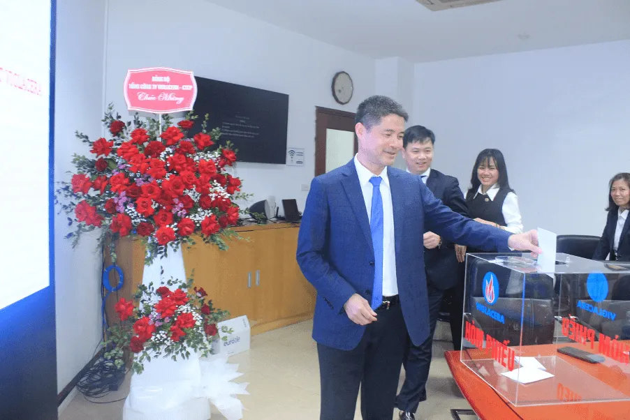 CHI BỘ CÔNG TY CP KINH DOANH GẠCH ỐP LÁT VIGLACERA TỔ CHỨC THÀNH CÔNG ĐẠI HỘI CHI BỘ NHIỆM KỲ 2025 – 2027