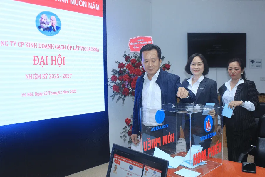 CHI BỘ CÔNG TY CP KINH DOANH GẠCH ỐP LÁT VIGLACERA TỔ CHỨC THÀNH CÔNG ĐẠI HỘI CHI BỘ NHIỆM KỲ 2025 – 2027