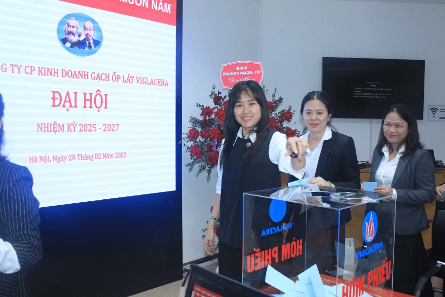 CHI BỘ CÔNG TY CP KINH DOANH GẠCH ỐP LÁT VIGLACERA TỔ CHỨC THÀNH CÔNG ĐẠI HỘI CHI BỘ NHIỆM KỲ 2025 – 2027