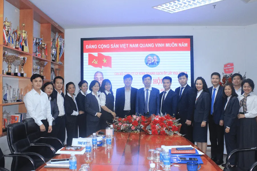 CHI BỘ CÔNG TY CP KINH DOANH GẠCH ỐP LÁT VIGLACERA TỔ CHỨC THÀNH CÔNG ĐẠI HỘI CHI BỘ NHIỆM KỲ 2025 – 2027