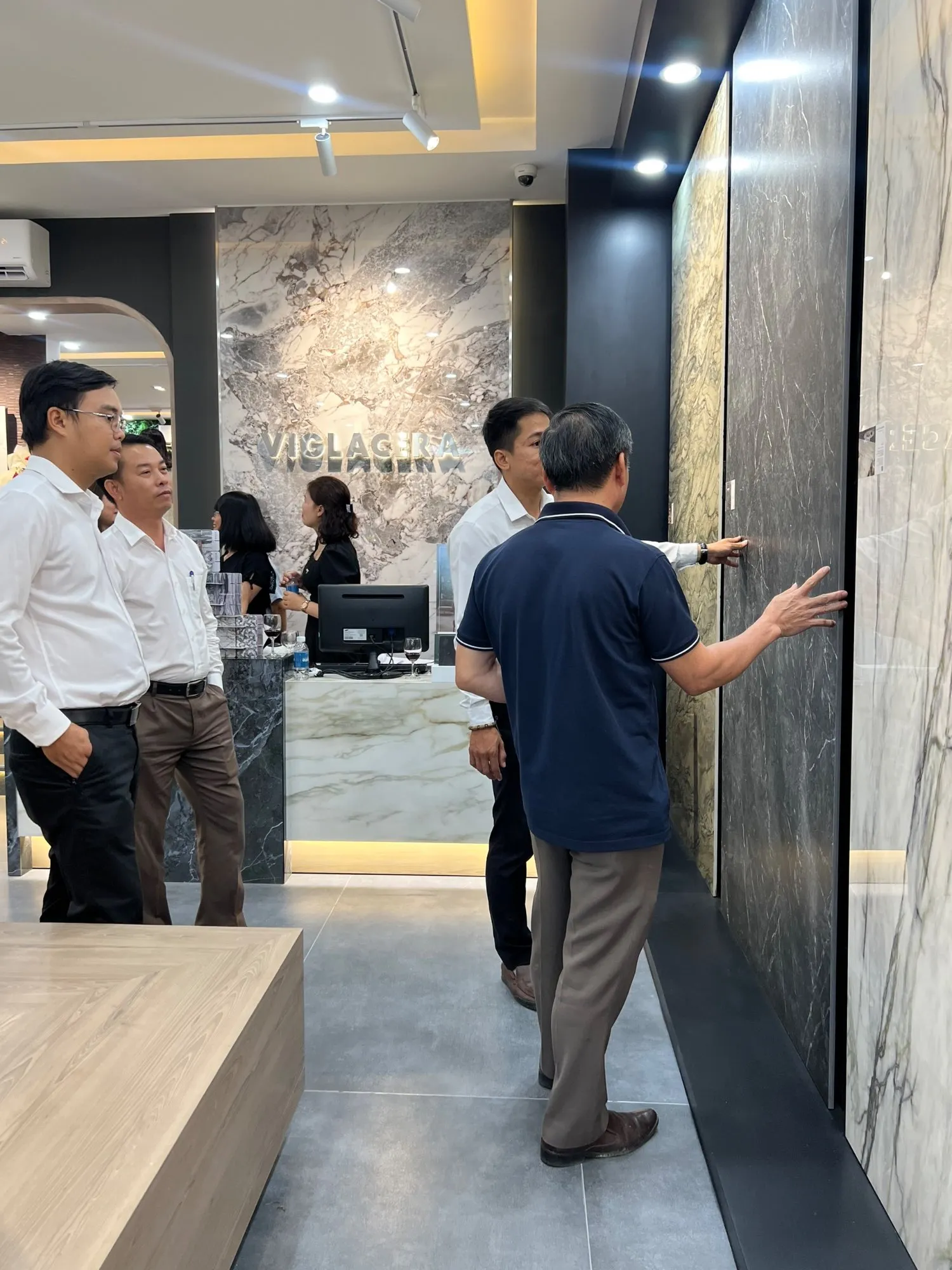 DIỆN MẠO MỚI – KỲ TÍCH MỚI CỦA VIGLACERA CENTER MIỀN TRUNG
