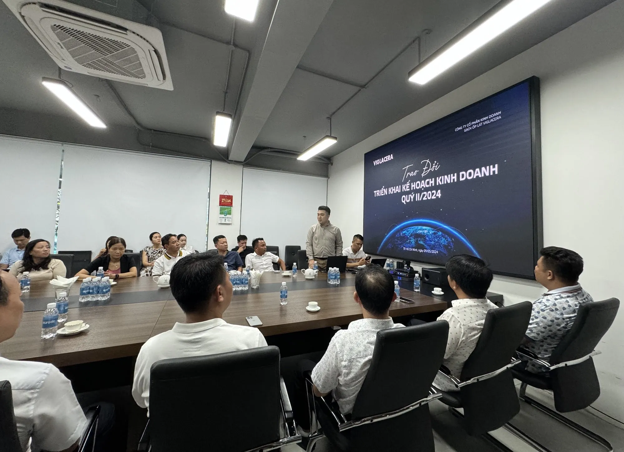 ĐẠI LÝ PHÂN PHỐI GẠCH ỐP LÁT VIGLACERA MIỀN NAM THAM QUAN VIGLACERA CENTER TẠI TP. HỒ CHÍ MINH