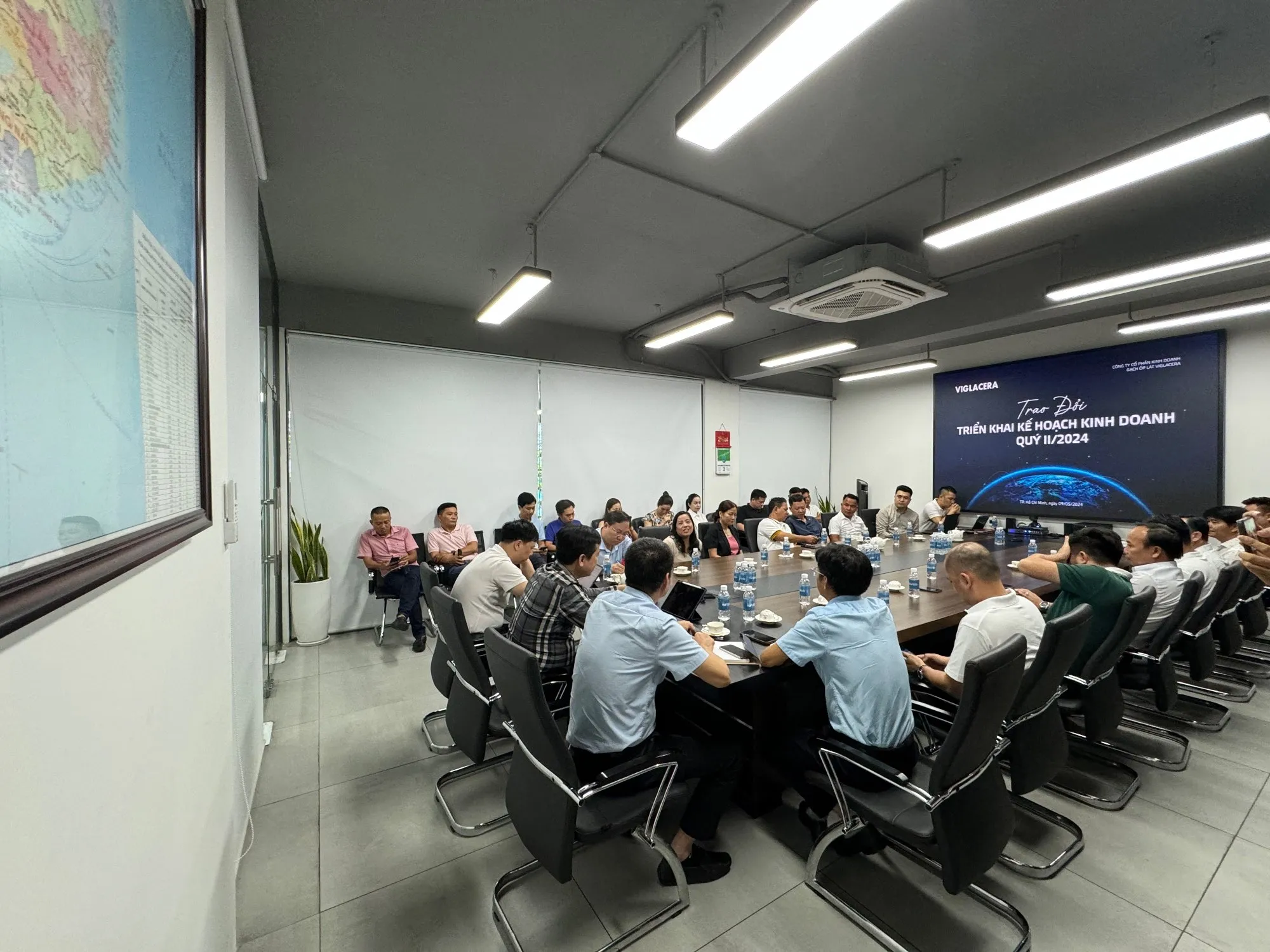 ĐẠI LÝ PHÂN PHỐI GẠCH ỐP LÁT VIGLACERA MIỀN NAM THAM QUAN VIGLACERA CENTER TẠI TP. HỒ CHÍ MINH