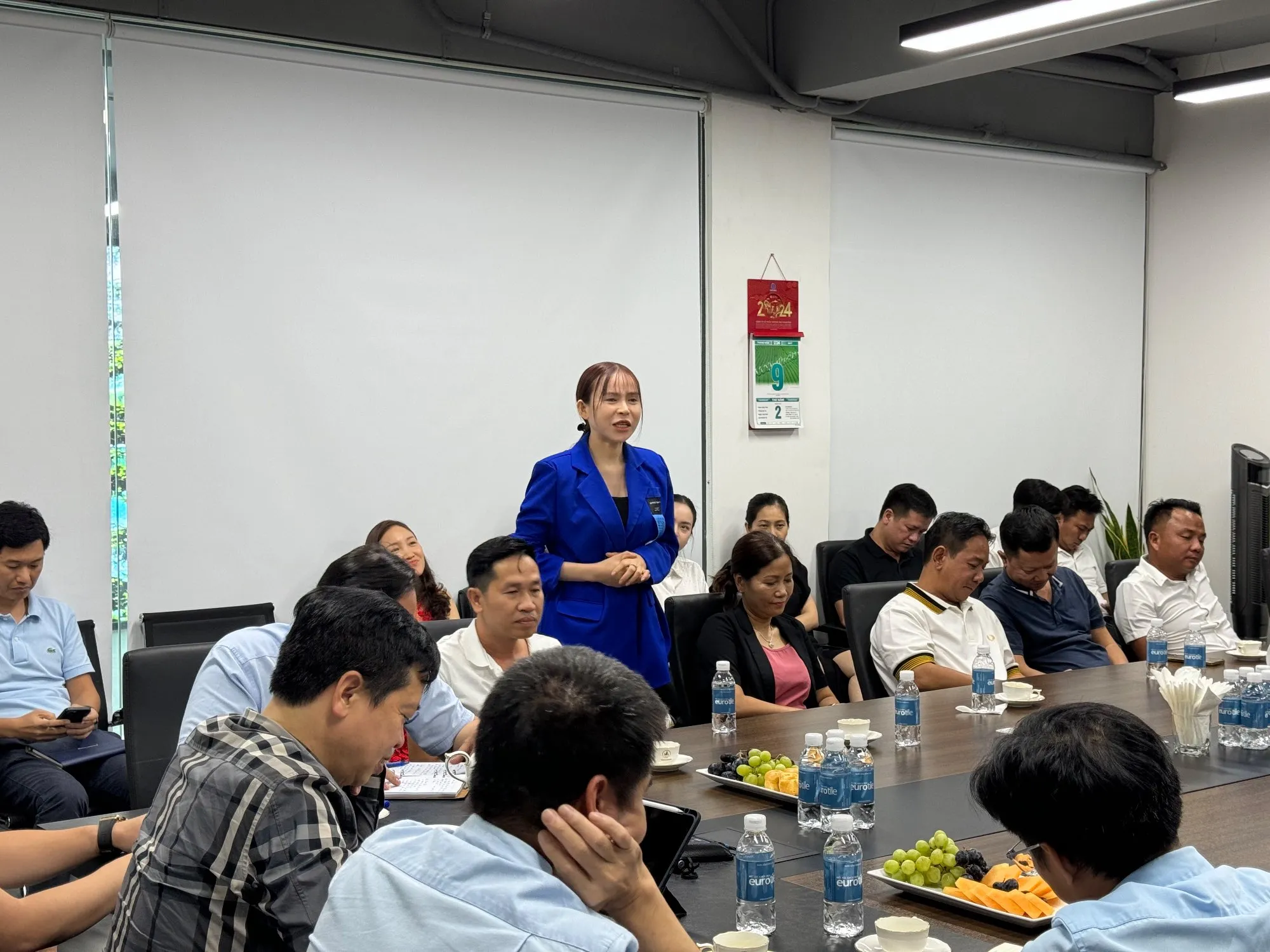 ĐẠI LÝ PHÂN PHỐI GẠCH ỐP LÁT VIGLACERA MIỀN NAM THAM QUAN VIGLACERA CENTER TẠI TP. HỒ CHÍ MINH