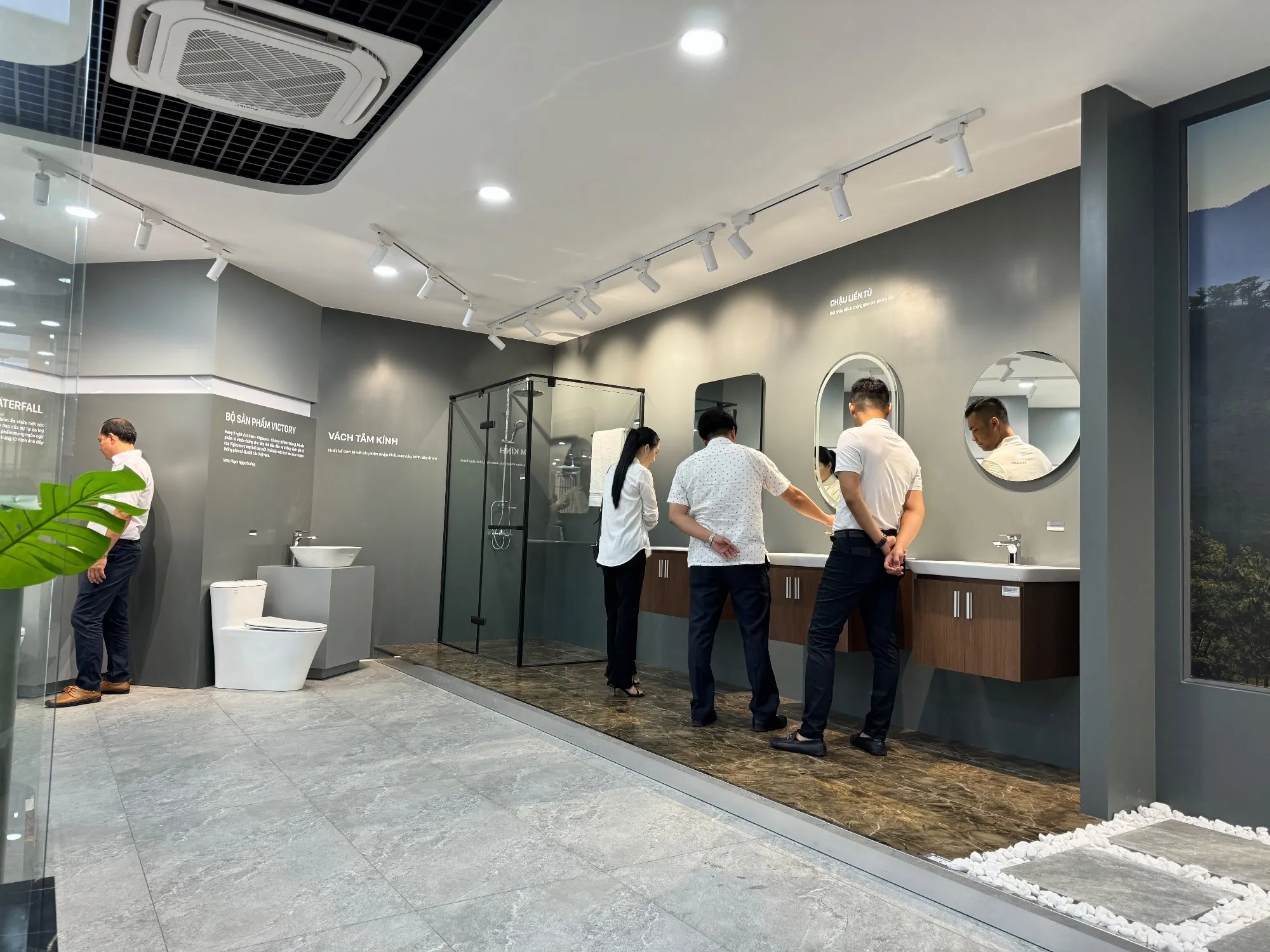 ĐẠI LÝ PHÂN PHỐI GẠCH ỐP LÁT VIGLACERA MIỀN NAM THAM QUAN VIGLACERA CENTER TẠI TP. HỒ CHÍ MINH