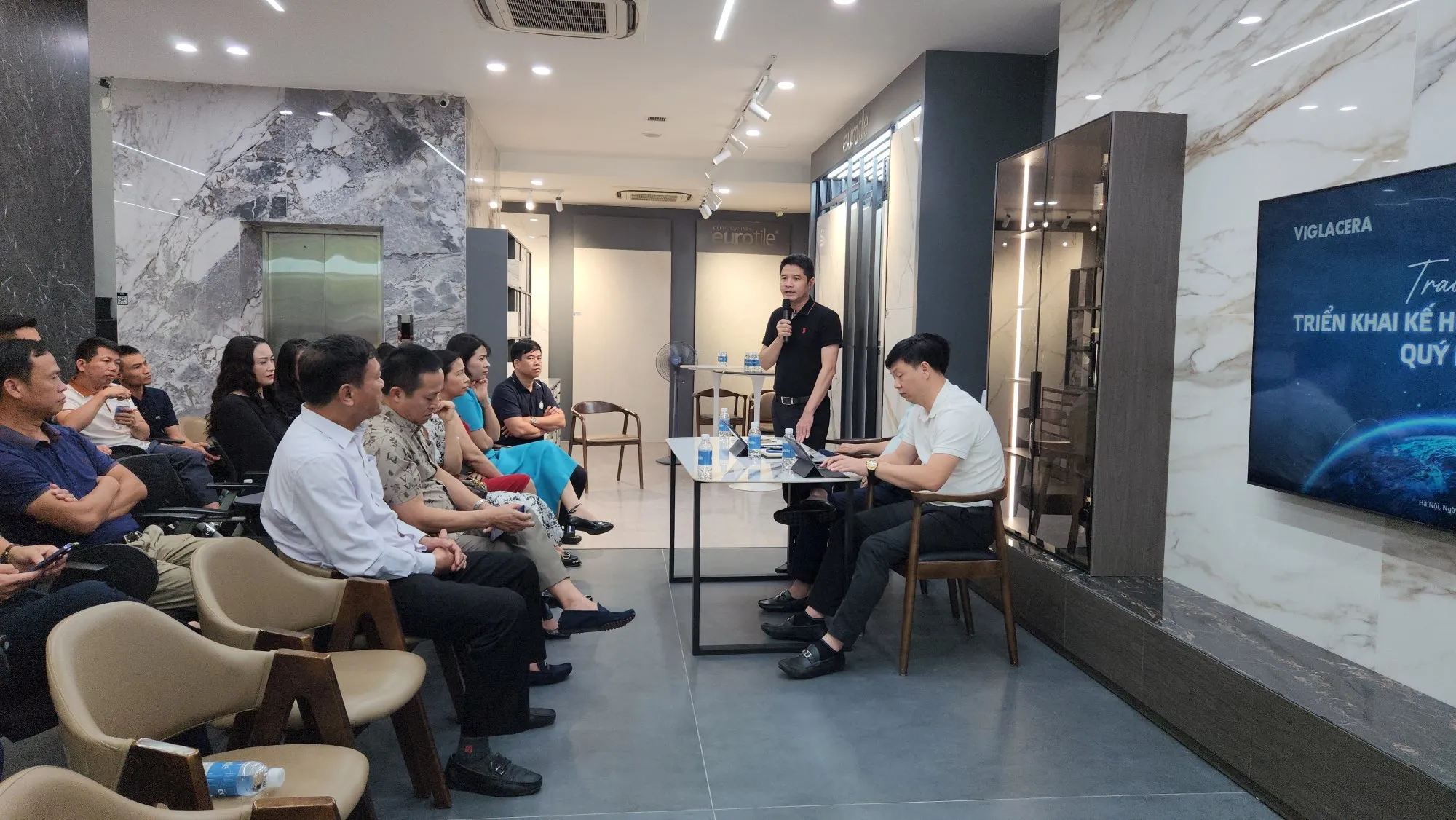 GẶP GỠ VÀ CHIA SẺ KẾ HOẠCH KINH DOANH QUÝ II CÙNG  NHÀ PHÂN PHỐI/ ĐẠI LÝ KHU VỰC MIỀN BẮC
