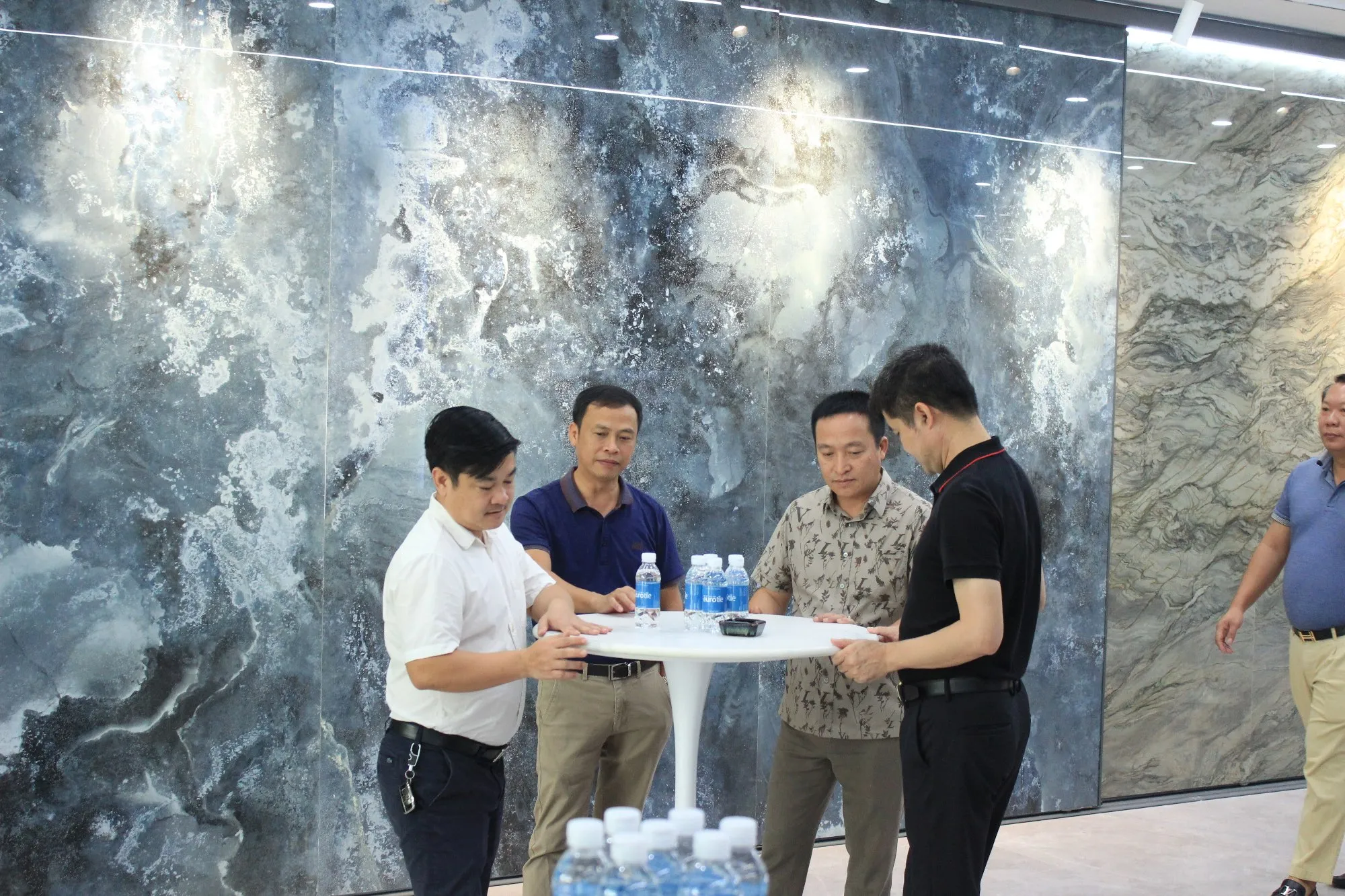 GẶP GỠ VÀ CHIA SẺ KẾ HOẠCH KINH DOANH QUÝ II CÙNG  NHÀ PHÂN PHỐI/ ĐẠI LÝ KHU VỰC MIỀN BẮC