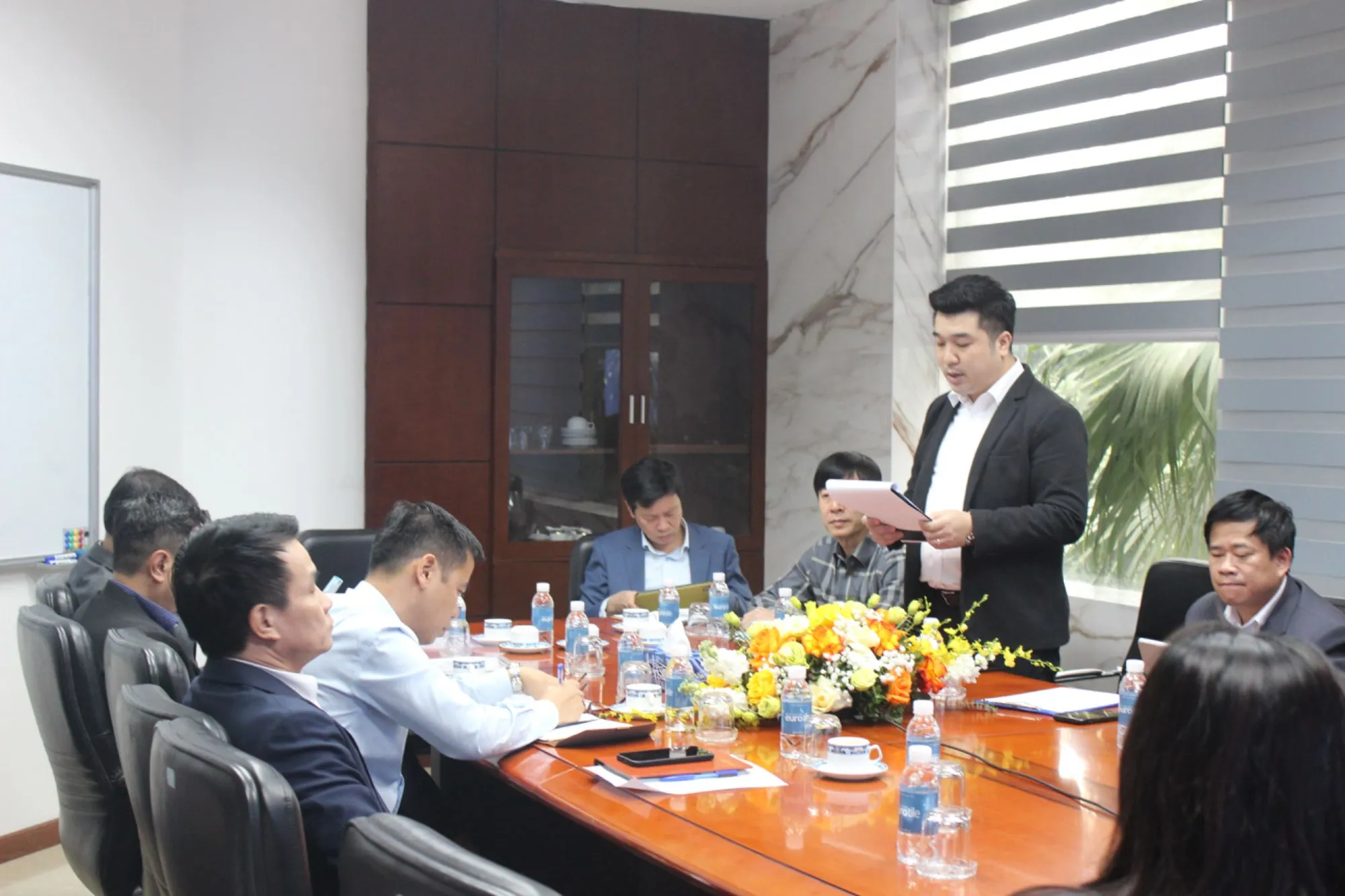 CÔNG TY CP KINH DOANH GẠCH ỐP LÁT VIGLACERA TỔ CHỨC THÀNH CÔNG HỘI NGHỊ ĐẠI BIỂU NGƯỜI LAO ĐỘNG NĂM 2025