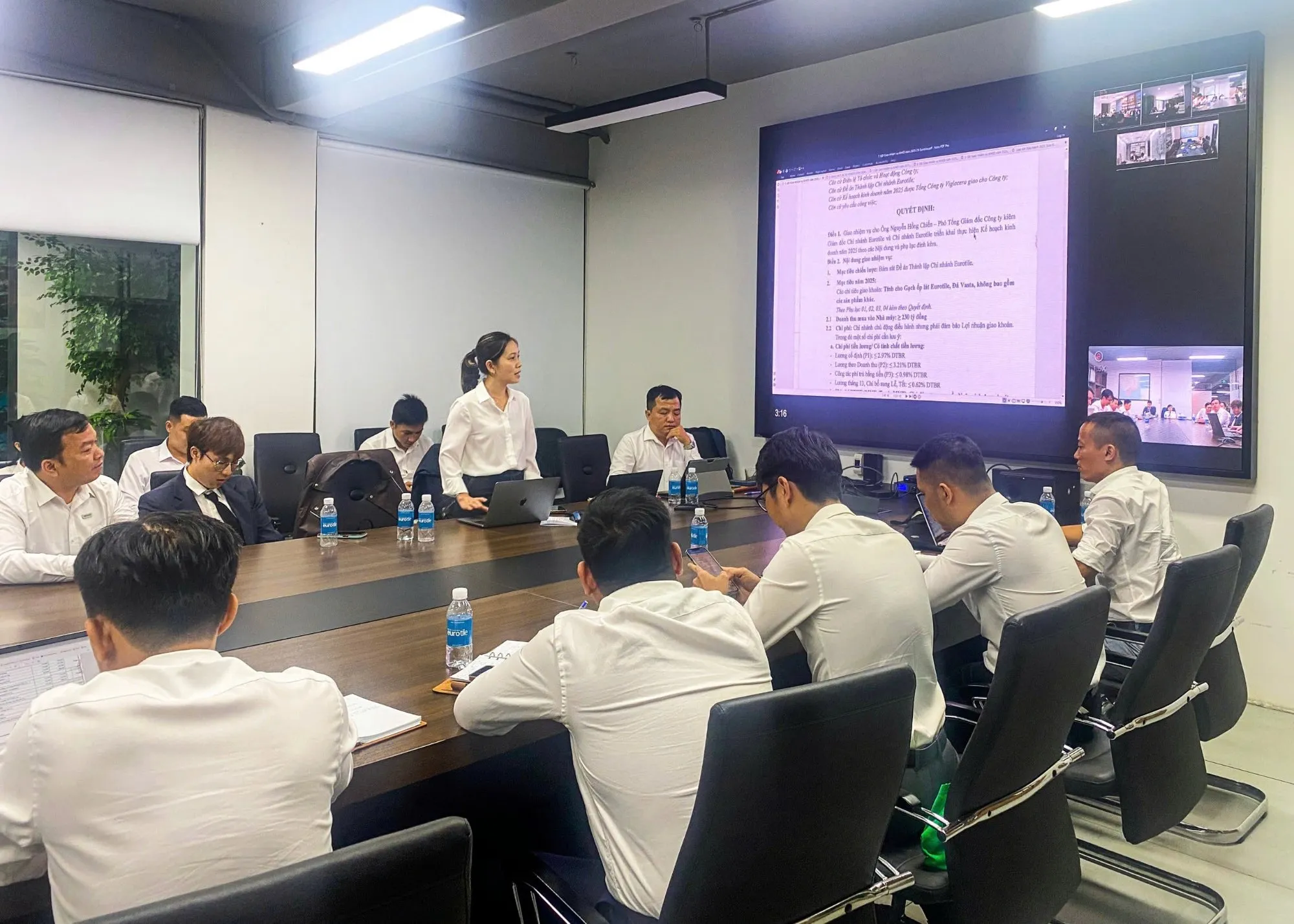 CÔNG TY CP KINH DOANH GẠCH ỐP LÁT VIGLACERA TỔ CHỨC THÀNH CÔNG HỘI NGHỊ ĐẠI BIỂU NGƯỜI LAO ĐỘNG NĂM 2025