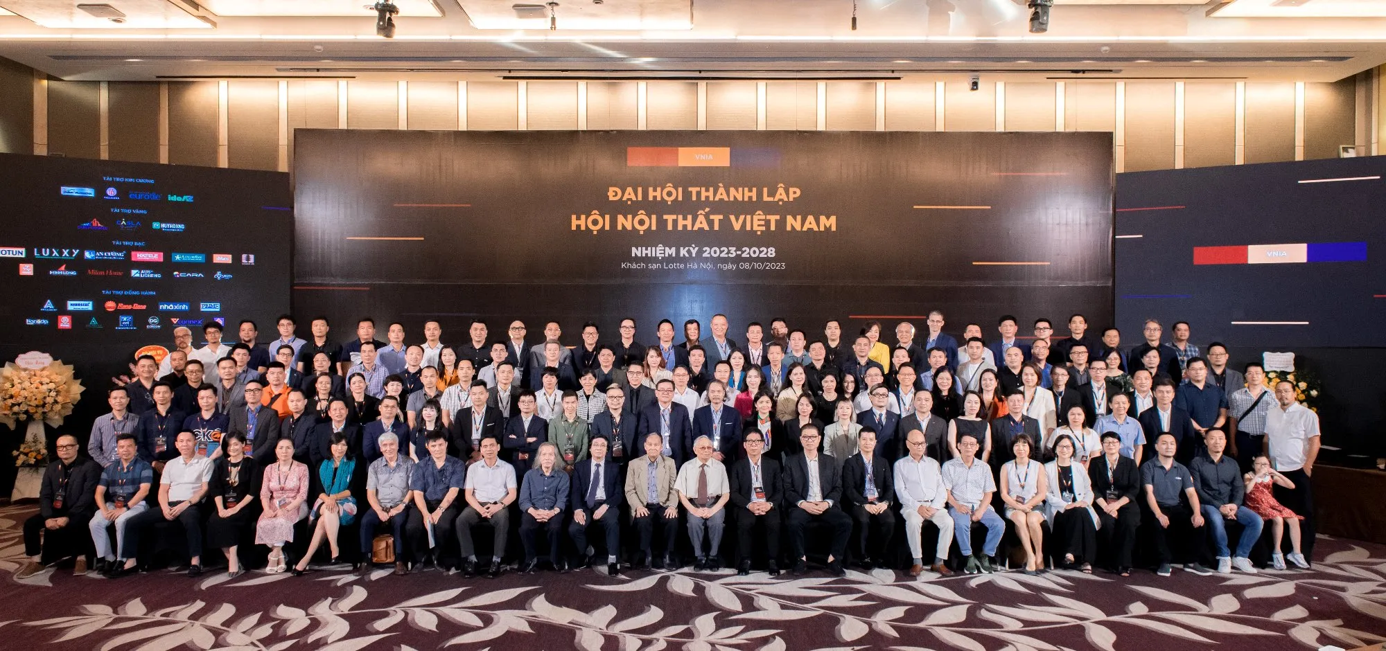 CÔNG TY CP KINH DOANH GẠCH ỐP LÁT VIGLACERA KÝ KẾT HỢP TÁC VÀ LÀ NHÀ TÀI TRỢ KIM CƯƠNG CHO HỘI NỘI THẤT VIỆT NAM