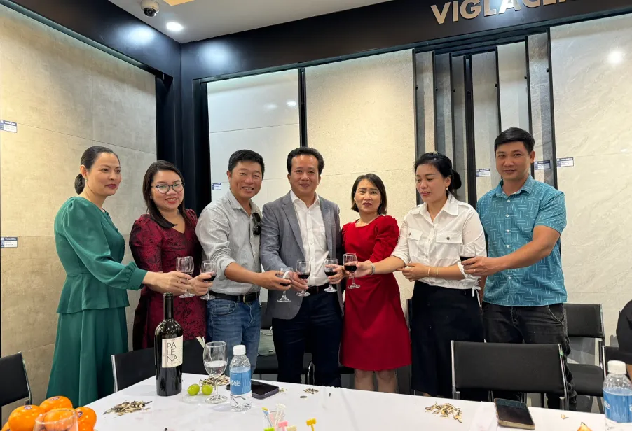 VIGLACERA TƯNG BỪNG KHAI XUÂN GIÁP THÌN VỚI CHỦ ĐỀ “VỮNG BƯỚC – VƯƠN XA”