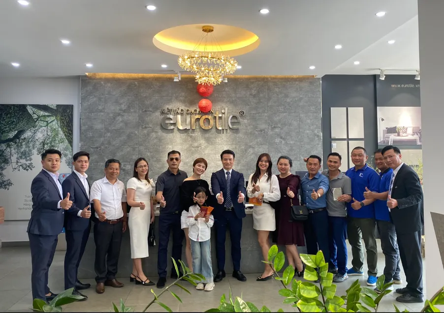 VIGLACERA TƯNG BỪNG KHAI XUÂN GIÁP THÌN VỚI CHỦ ĐỀ “VỮNG BƯỚC – VƯƠN XA”