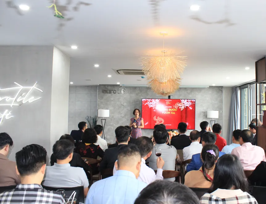 VIGLACERA TƯNG BỪNG KHAI XUÂN GIÁP THÌN VỚI CHỦ ĐỀ “VỮNG BƯỚC – VƯƠN XA”