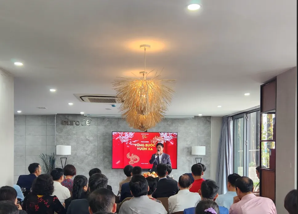 VIGLACERA TƯNG BỪNG KHAI XUÂN GIÁP THÌN VỚI CHỦ ĐỀ “VỮNG BƯỚC – VƯƠN XA”