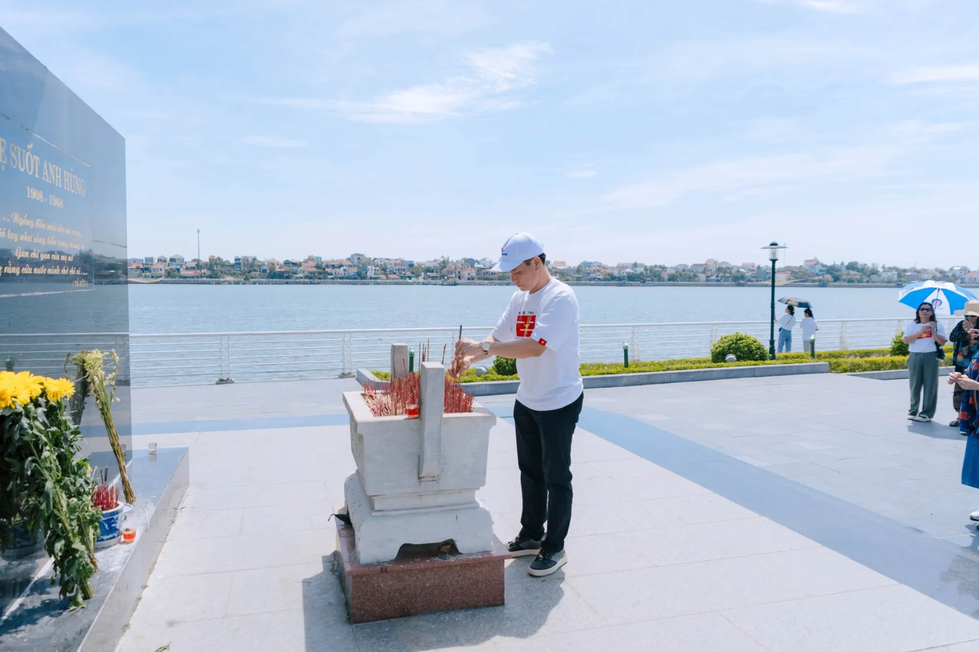 “MỘT HÀNH TRÌNH – NGÀN KỶ NIỆM – THÊM SỨC MẠNH – VỮNG BƯỚC ĐI”