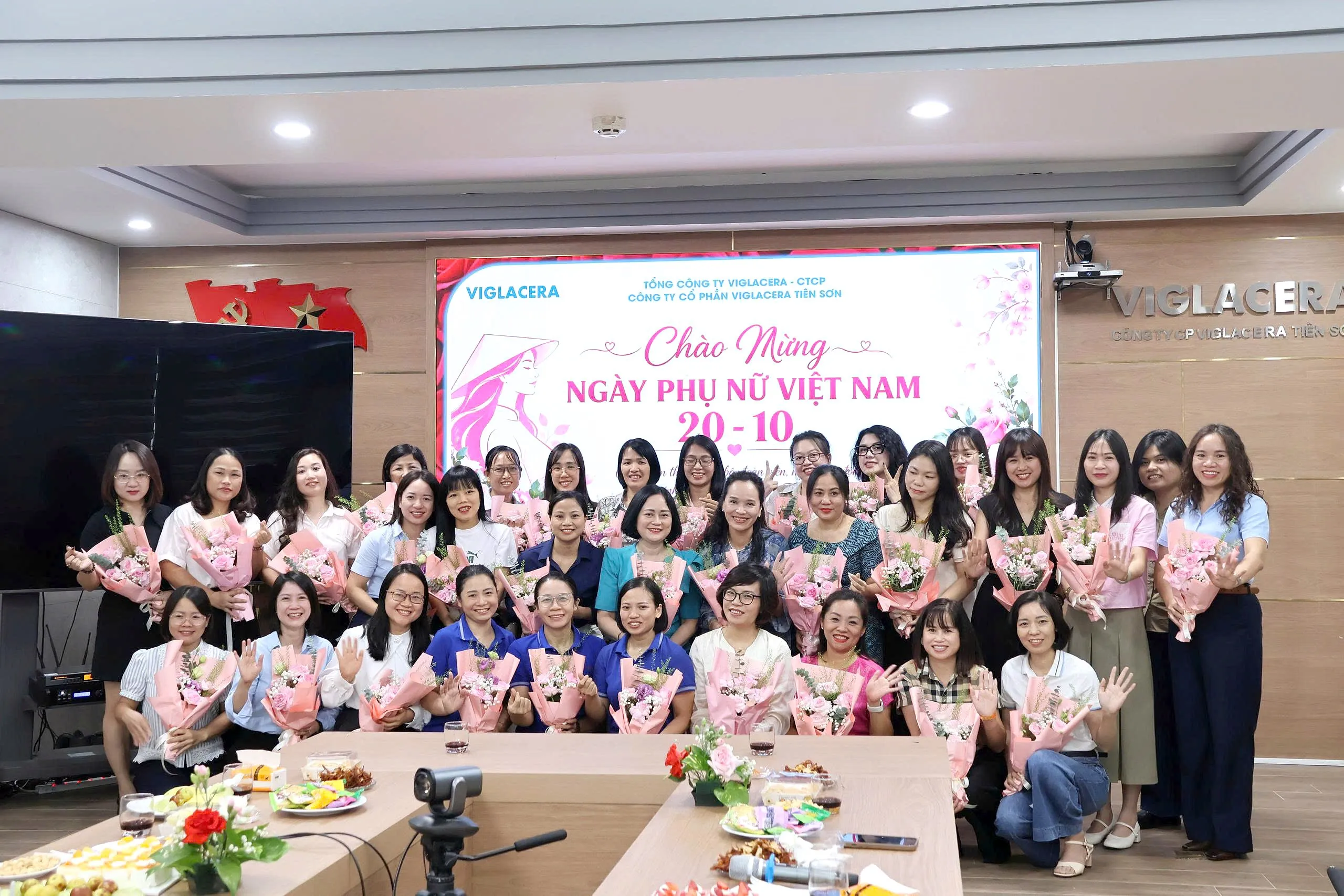 VIGLACERA TIÊN SƠN CHÚC MỪNG NGÀY PHỤ NỮ VIỆT NAM 20/10