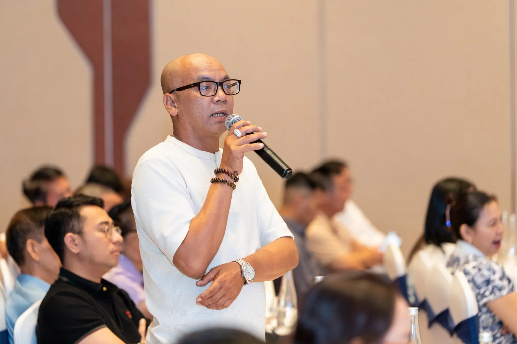 THE NEXT FLOW – VỮNG BƯỚC ĐỒNG HÀNH