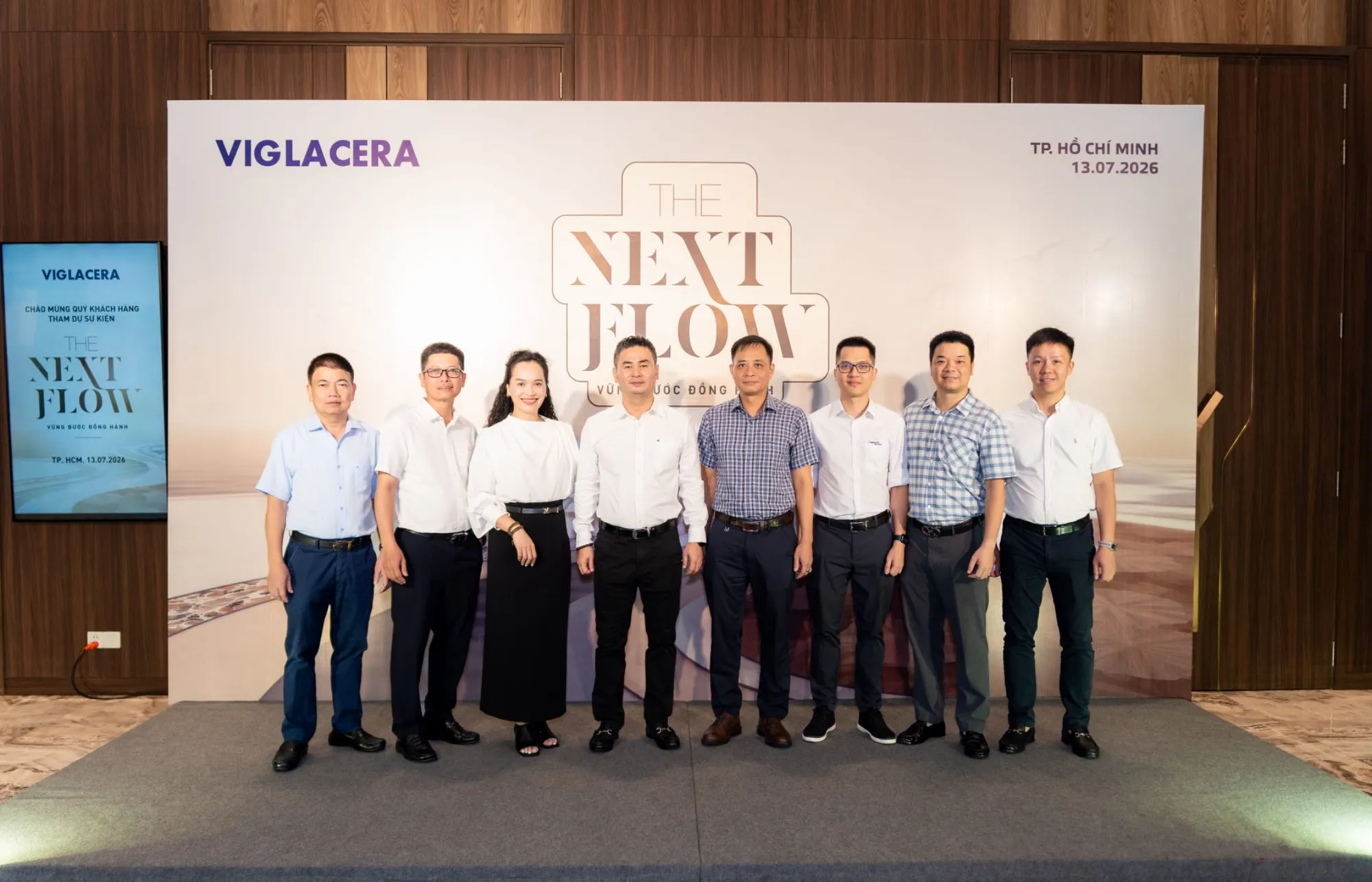 THE NEXT FLOW – VỮNG BƯỚC ĐỒNG HÀNH