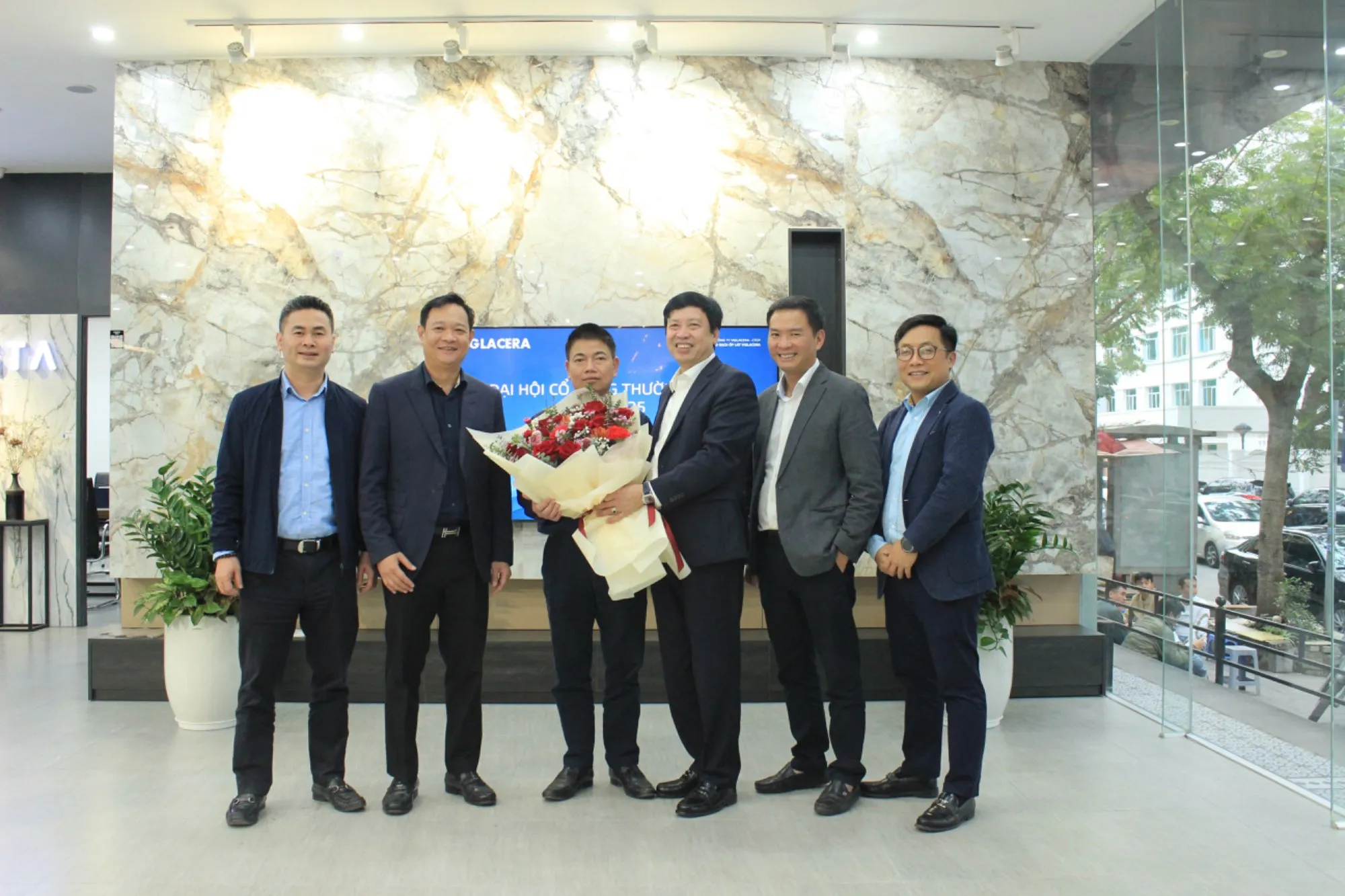 CÔNG TY CP KINH DOANH GẠCH ỐP LÁT VIGLACERA TỔ CHỨC ĐẠI HỘI CỔ ĐÔNG THƯỜNG NIÊN NĂM 2025