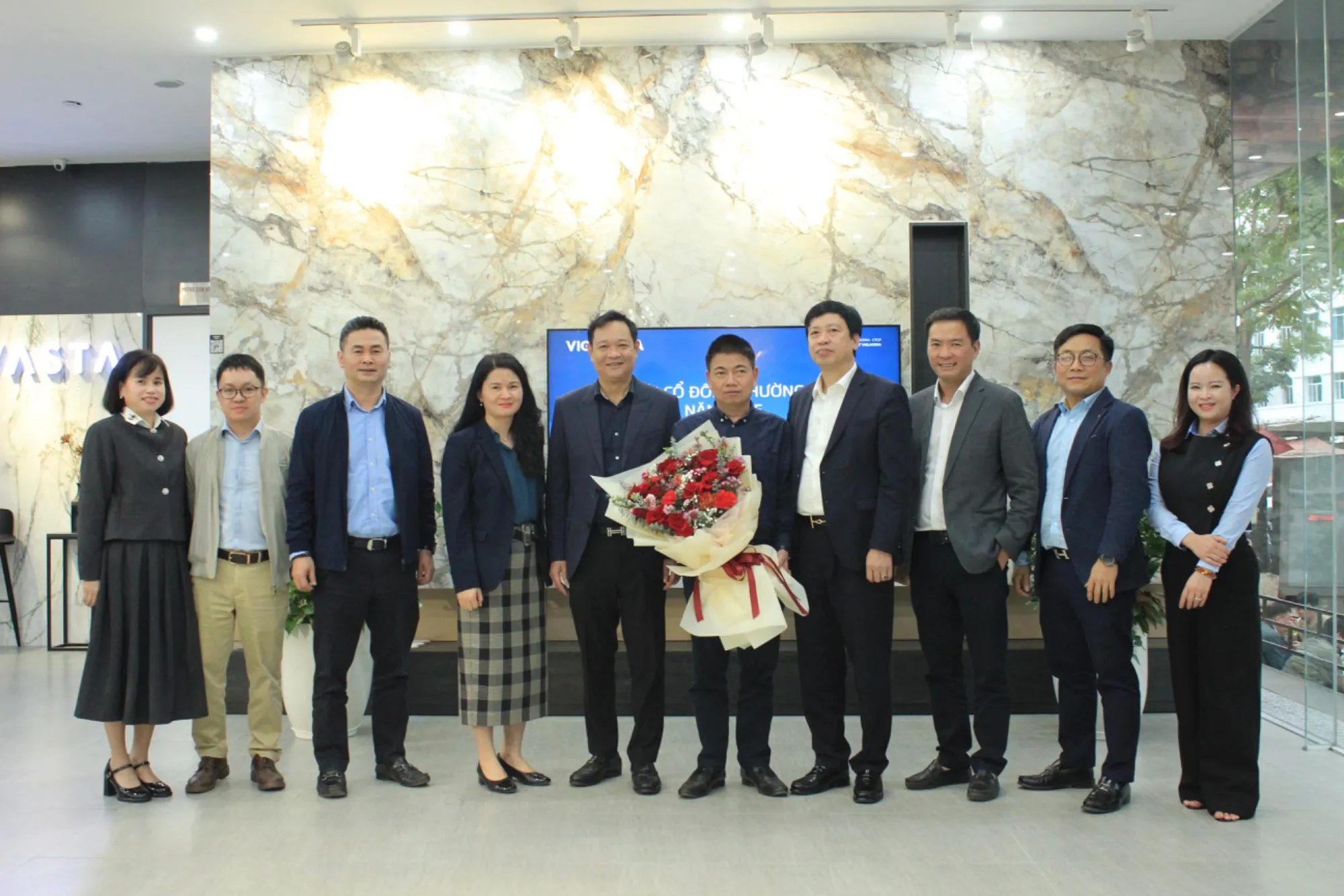 CÔNG TY CP KINH DOANH GẠCH ỐP LÁT VIGLACERA TỔ CHỨC ĐẠI HỘI CỔ ĐÔNG THƯỜNG NIÊN NĂM 2025