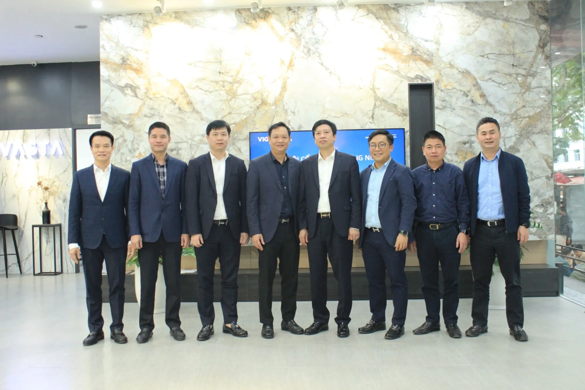 CÔNG TY CP KINH DOANH GẠCH ỐP LÁT VIGLACERA TỔ CHỨC ĐẠI HỘI CỔ ĐÔNG THƯỜNG NIÊN NĂM 2025