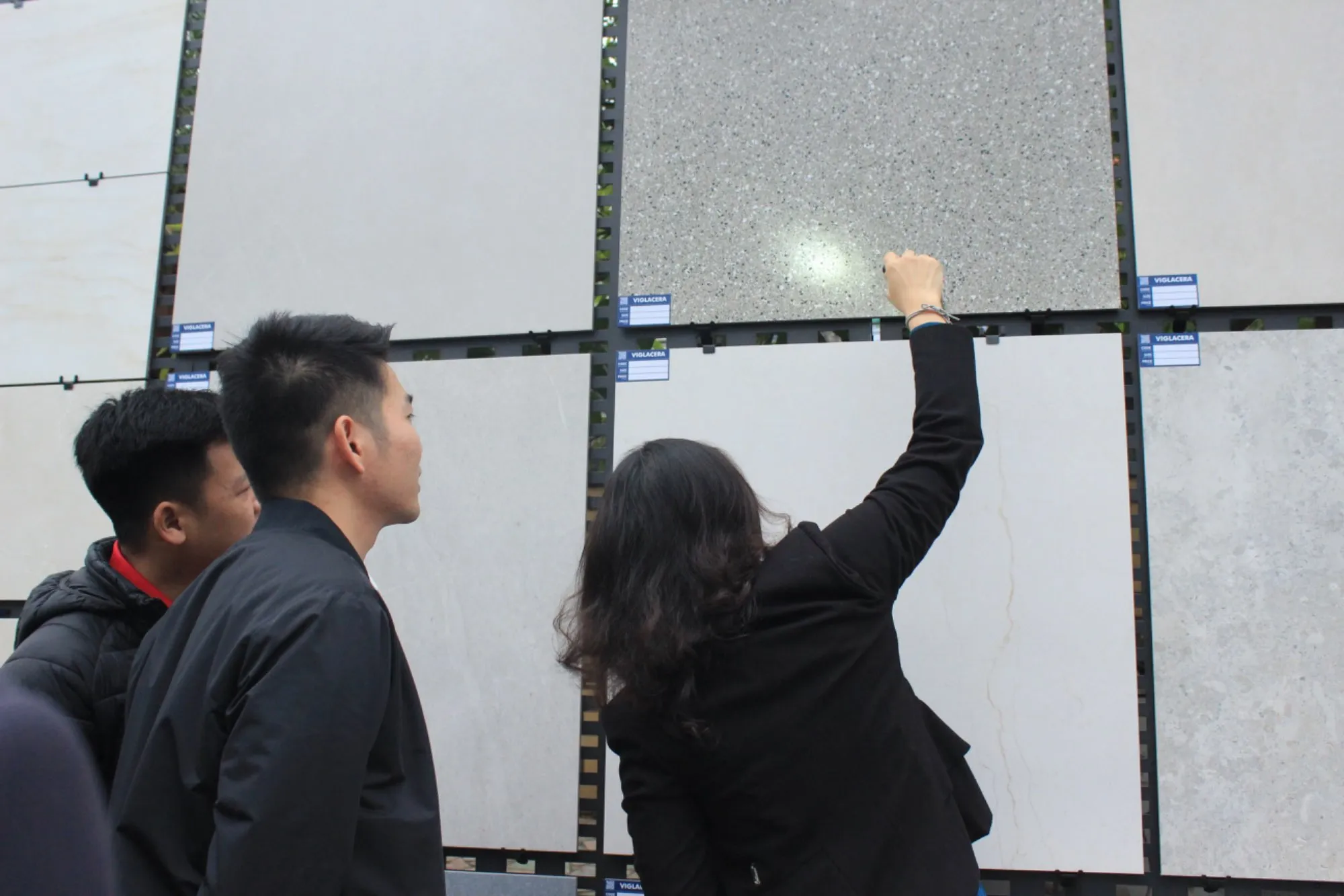 HỘI THẢO KINH DOANH VỚI CHỦ ĐỀ “THÊM SỨC MẠNH - VỮNG BƯỚC ĐI”