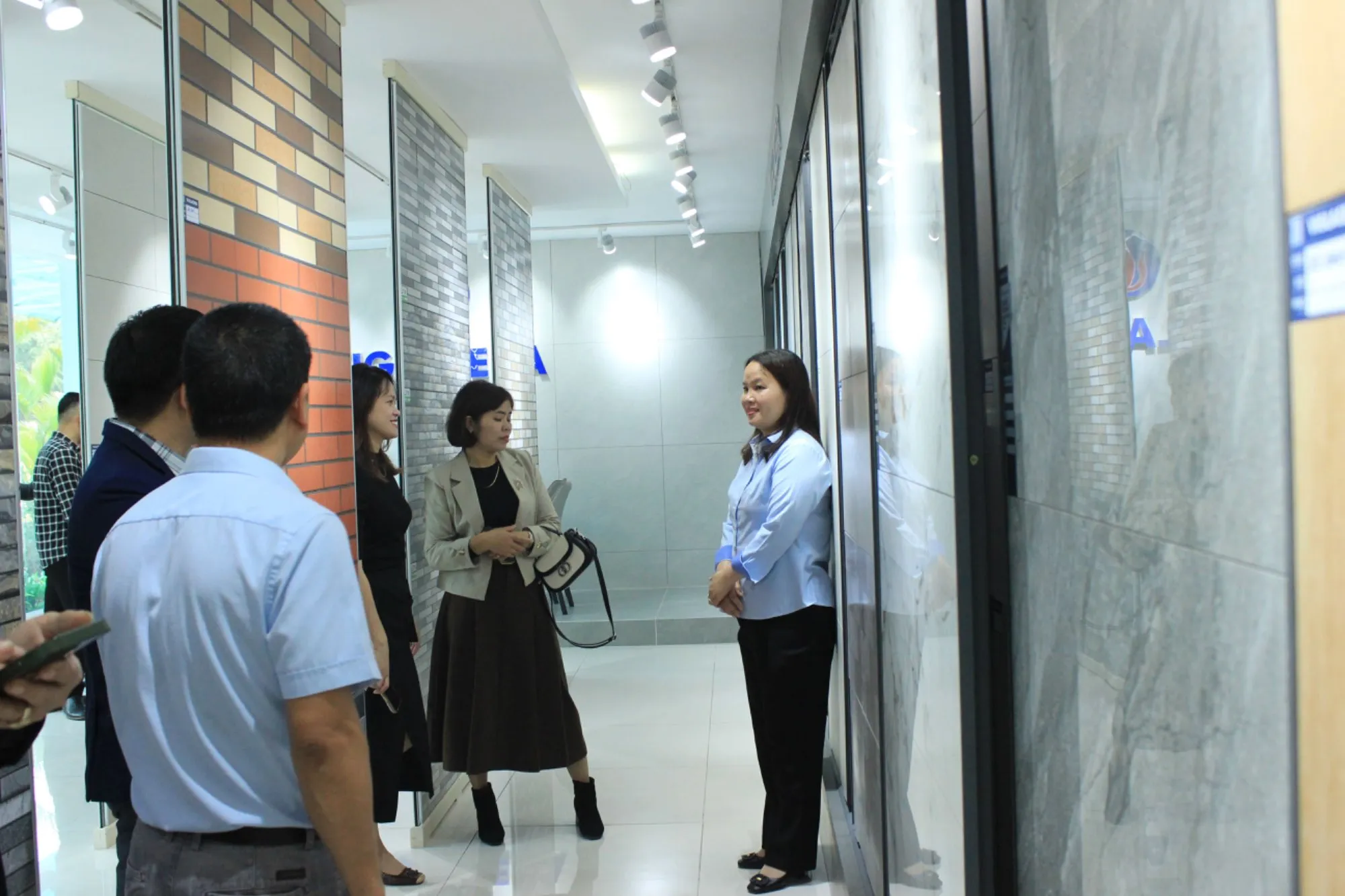 HỘI THẢO KINH DOANH VỚI CHỦ ĐỀ “THÊM SỨC MẠNH - VỮNG BƯỚC ĐI”
