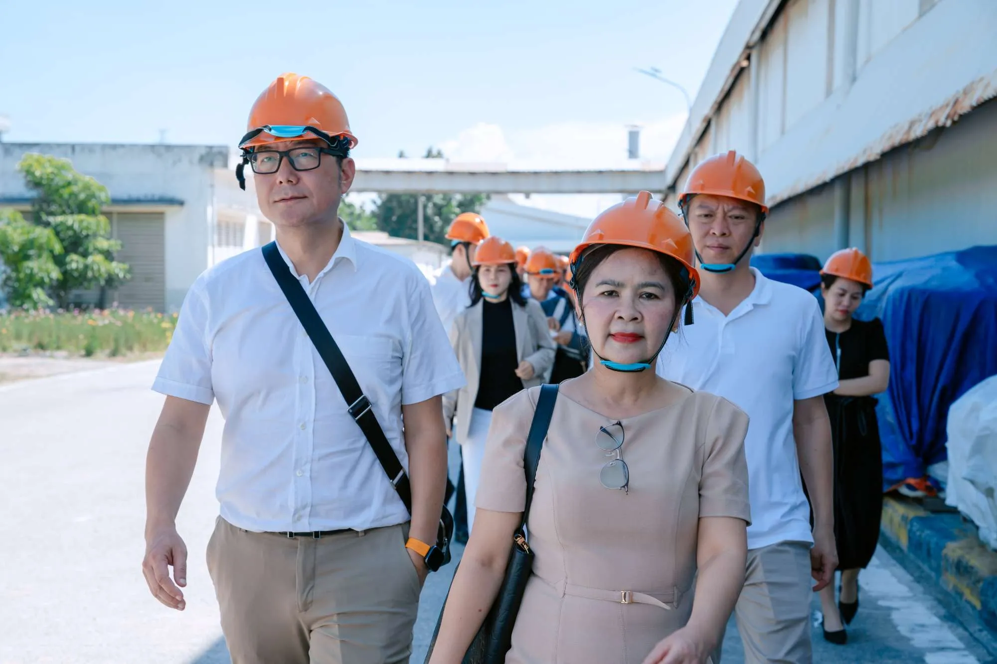 VIGLACERA TIÊN SƠN RA MẮT DÒNG SẢN PHẨM NGÓI TRÁNG MEN CAO CẤP
