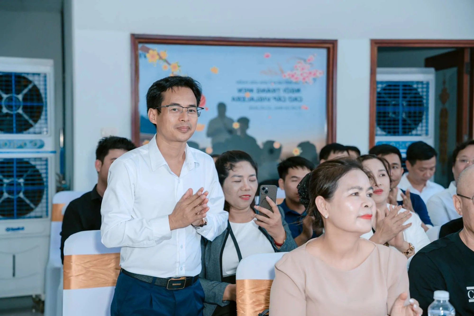 VIGLACERA TIÊN SƠN RA MẮT DÒNG SẢN PHẨM NGÓI TRÁNG MEN CAO CẤP