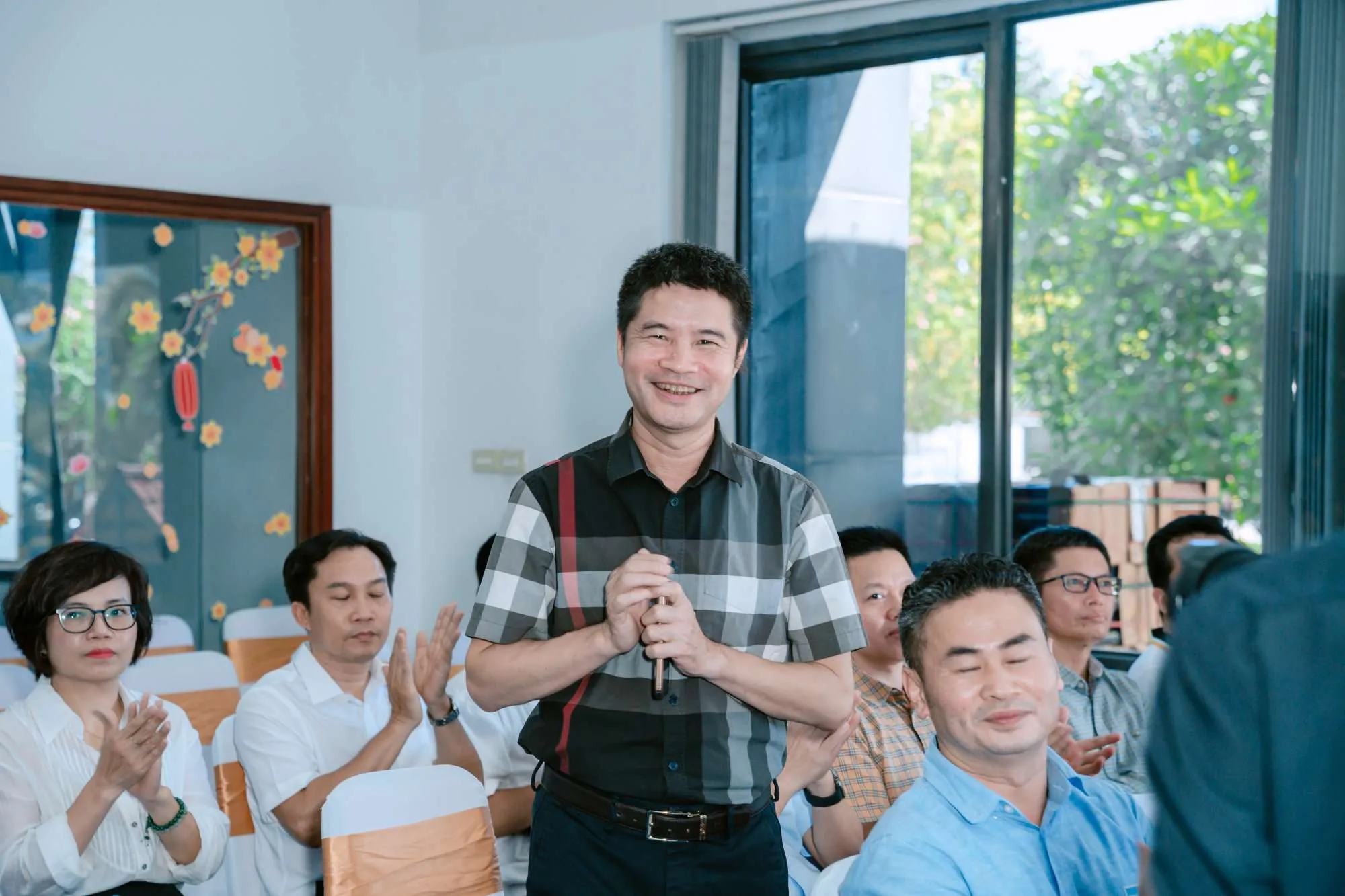 VIGLACERA TIÊN SƠN RA MẮT DÒNG SẢN PHẨM NGÓI TRÁNG MEN CAO CẤP
