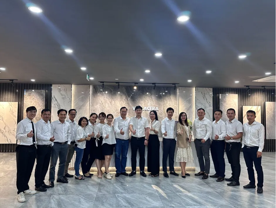 CÔNG TY CP KINH DOANH GẠCH ỐP LÁT VIGLACERA TỔ CHỨC THÀNH CÔNG HỘI NGHỊ ĐẠI BIỂU NGƯỜI LAO ĐỘNG 2024 VỚI CHỦ ĐỀ “VỮNG BƯỚC - VƯƠN XA”